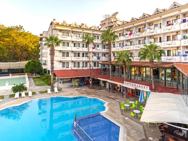 Club Pineta Hotel 말마리스 외부 사진