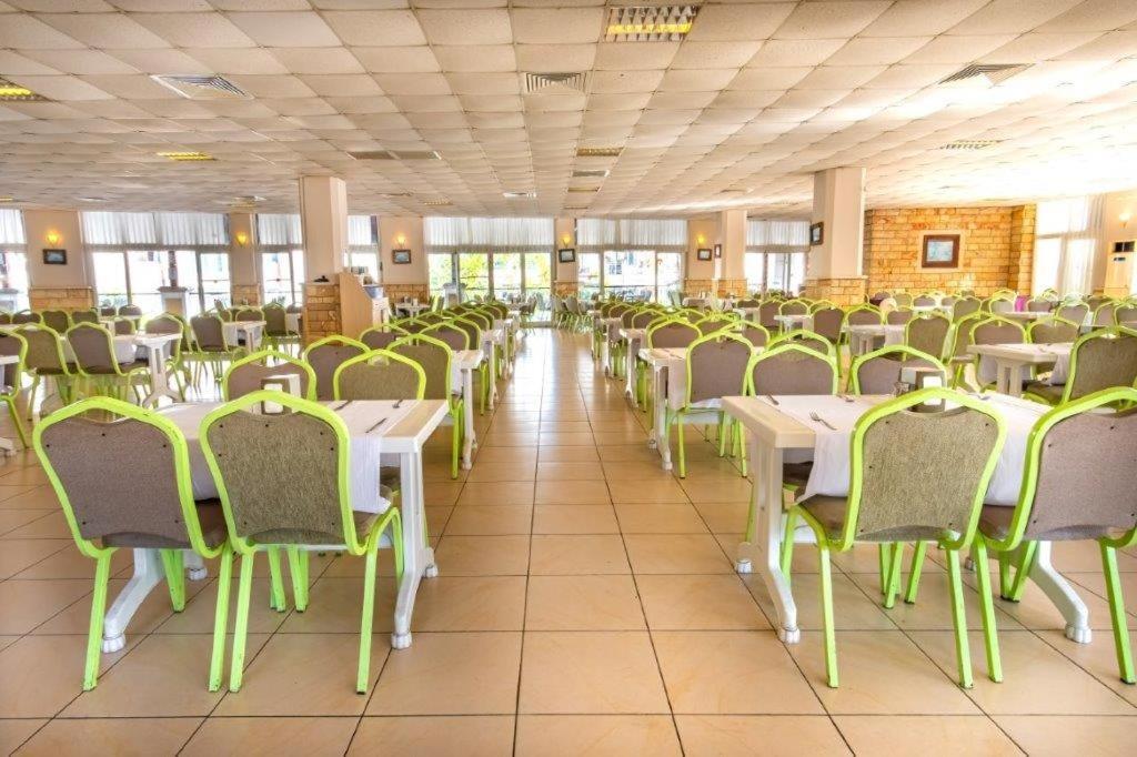 Club Pineta Hotel 말마리스 외부 사진