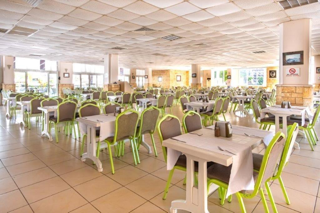 Club Pineta Hotel 말마리스 외부 사진